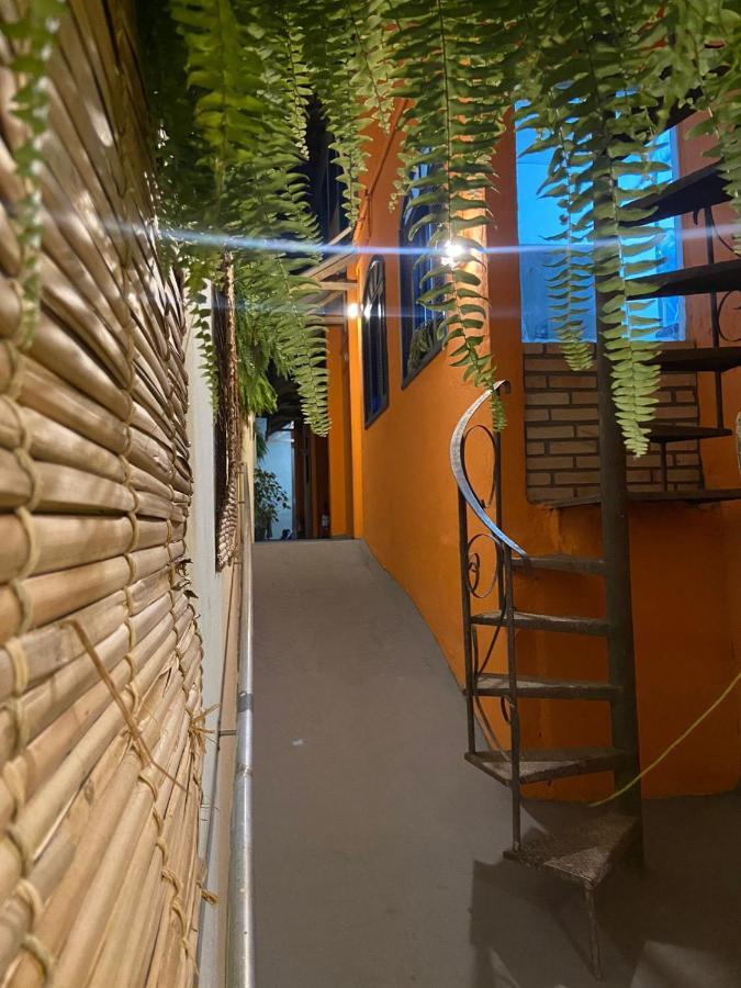 Vilarejo Hostel Pinheiros Guest House São Paulo Exterior photo
